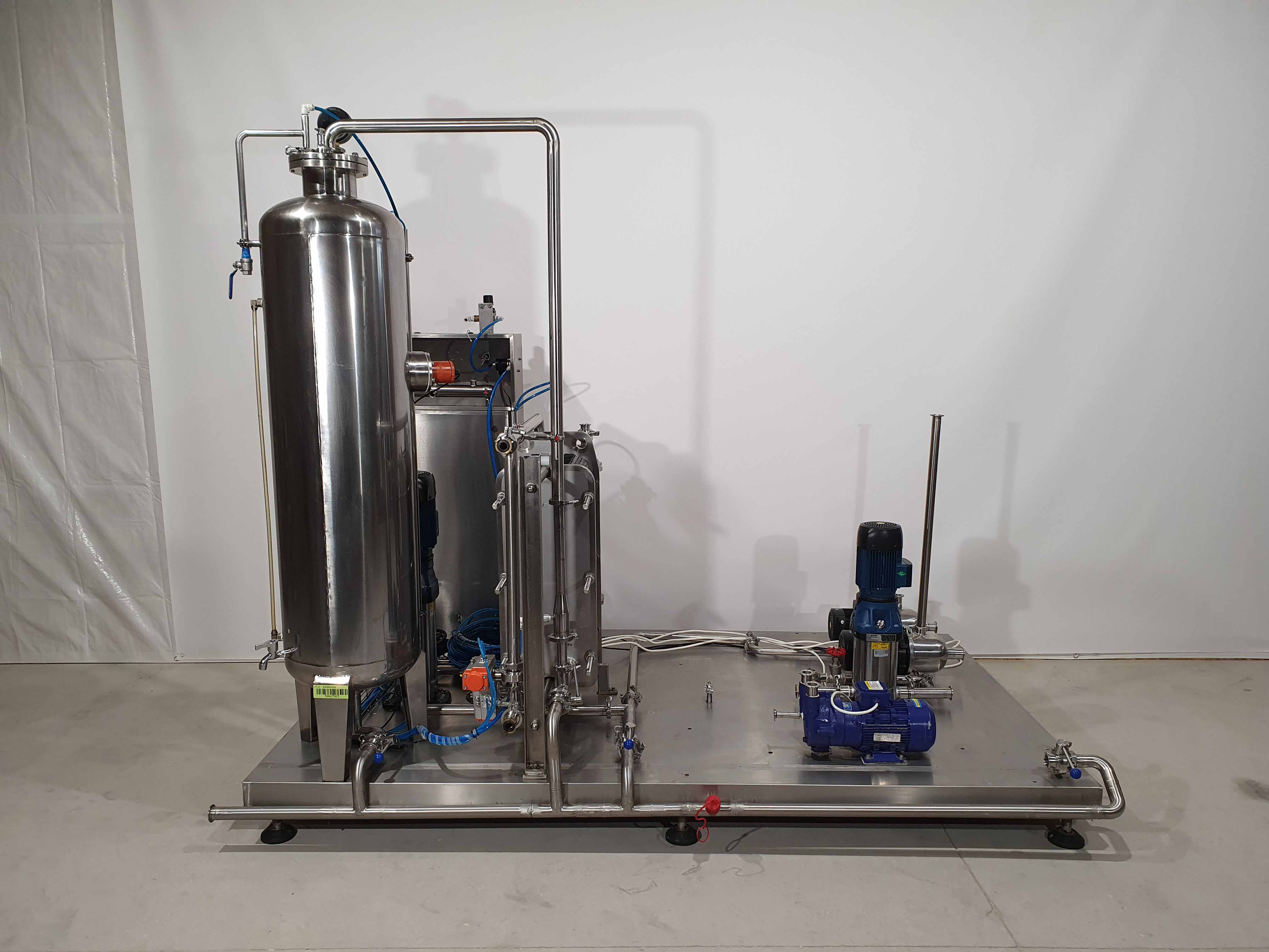 Bottling plant equipment, 2000 bottles per hour (like new) – photo 18, Rideen