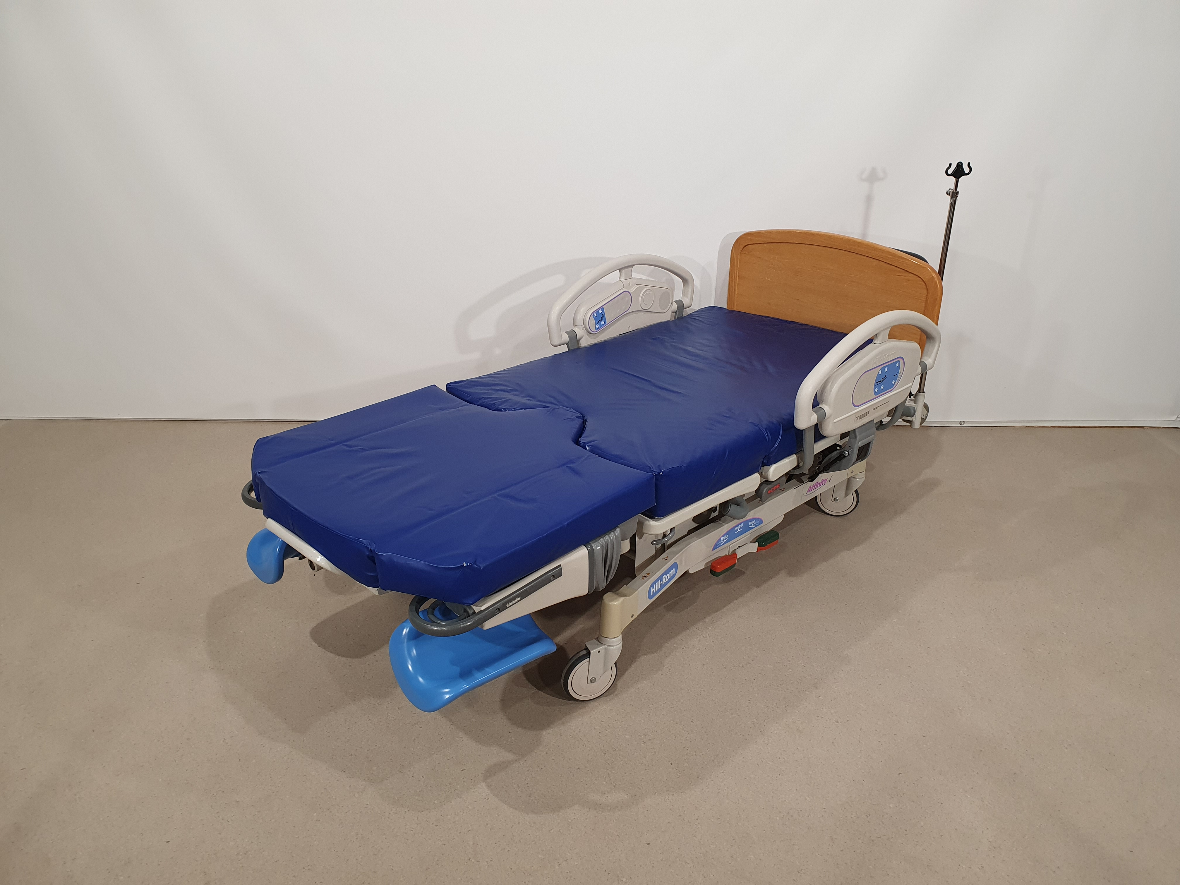 Birthing bed, gynaecological bed, Hill-Rom P3700 – Foto 2, Rideen