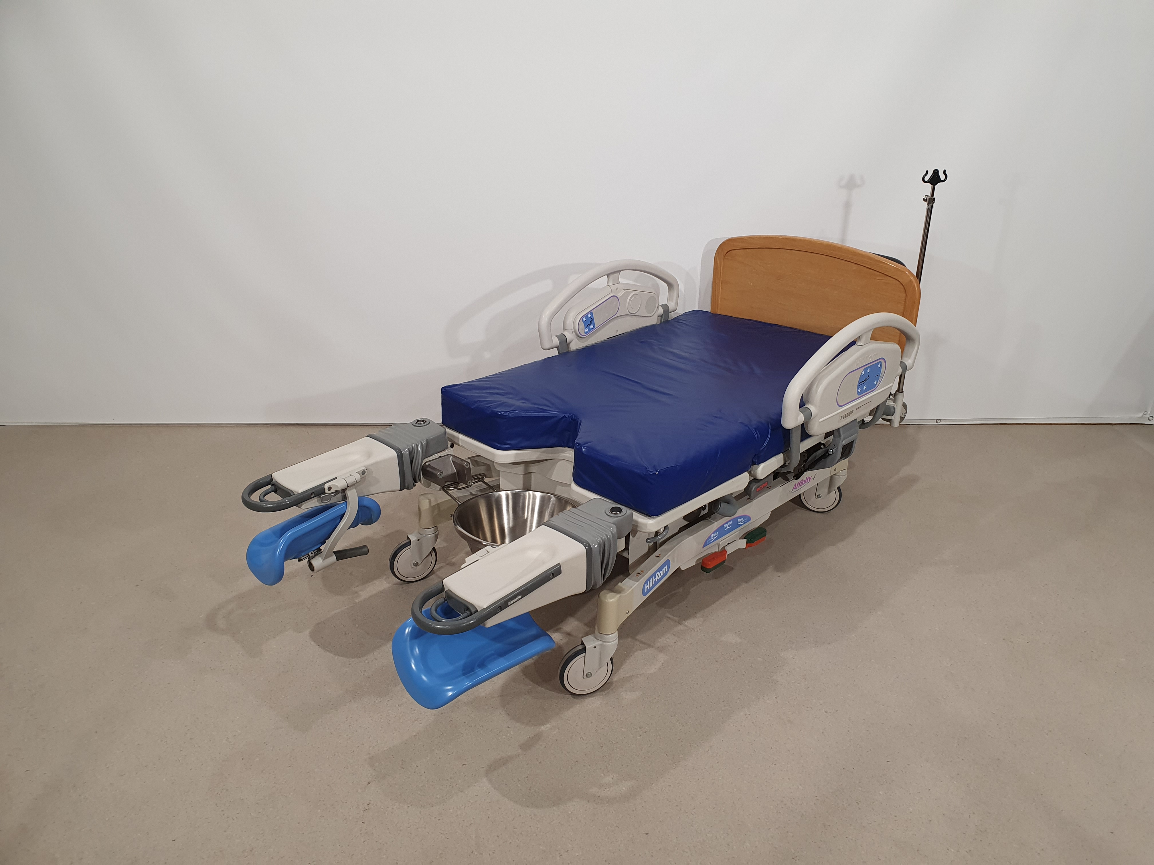 Birthing bed, gynaecological bed, Hill-Rom P3700 – Foto 4, Rideen