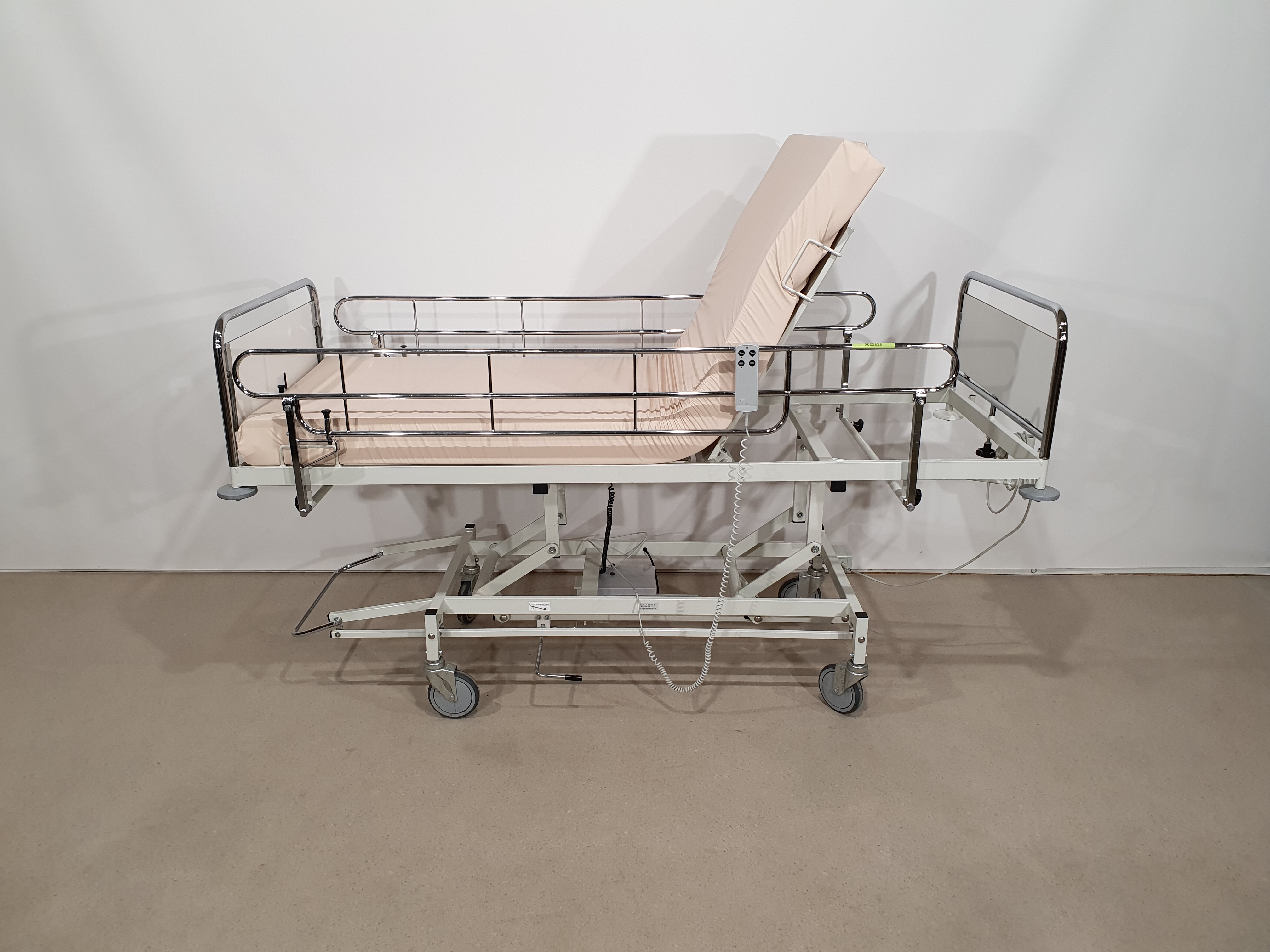Electric care bed, hospital bed, rehabilitation bed – Foto 10, Rideen