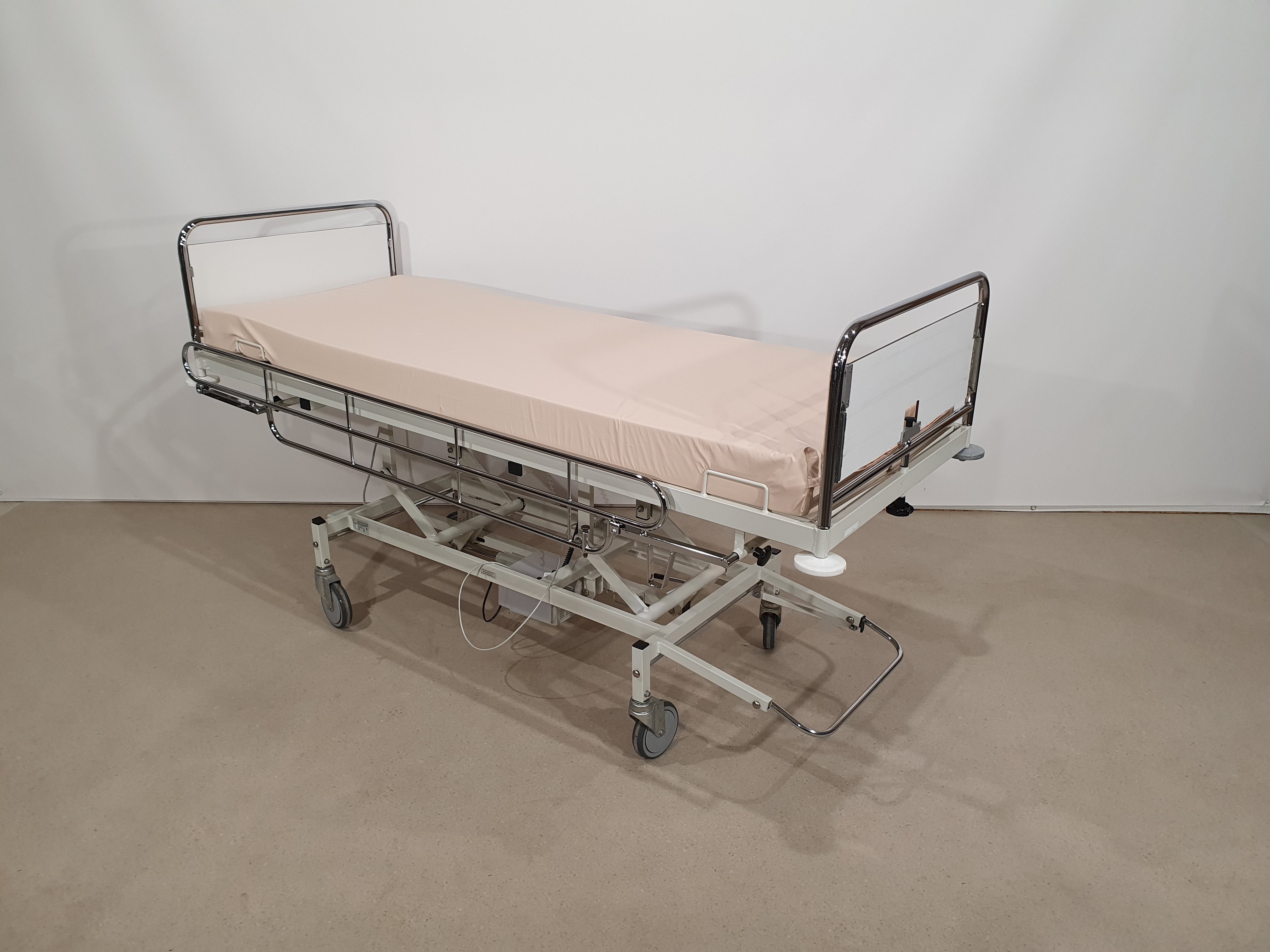 Electric care bed, hospital bed, rehabilitation bed – Foto 16, Rideen