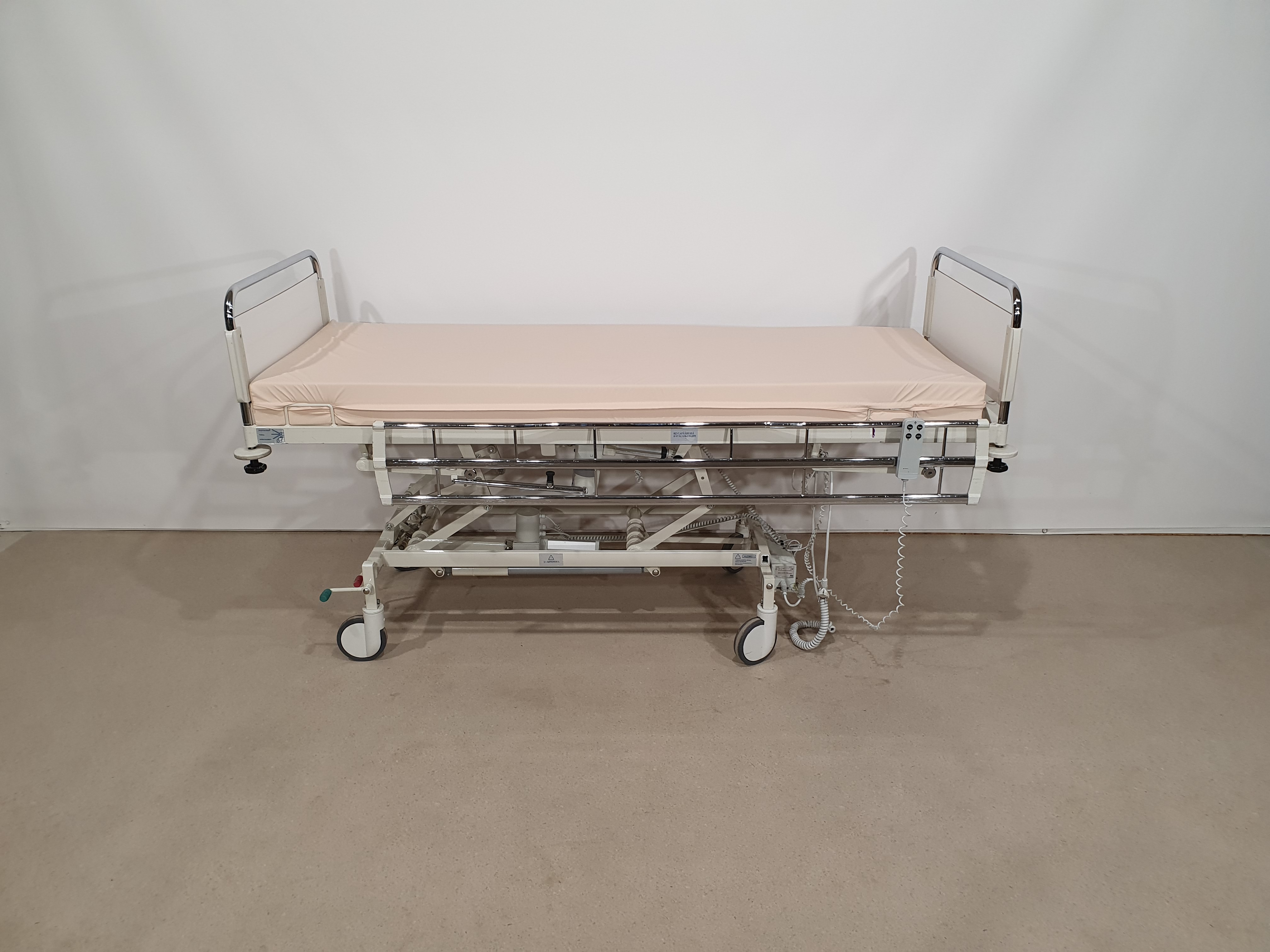 Electric care bed, hospital bed, rehabilitation bed – foto 14, Rideen