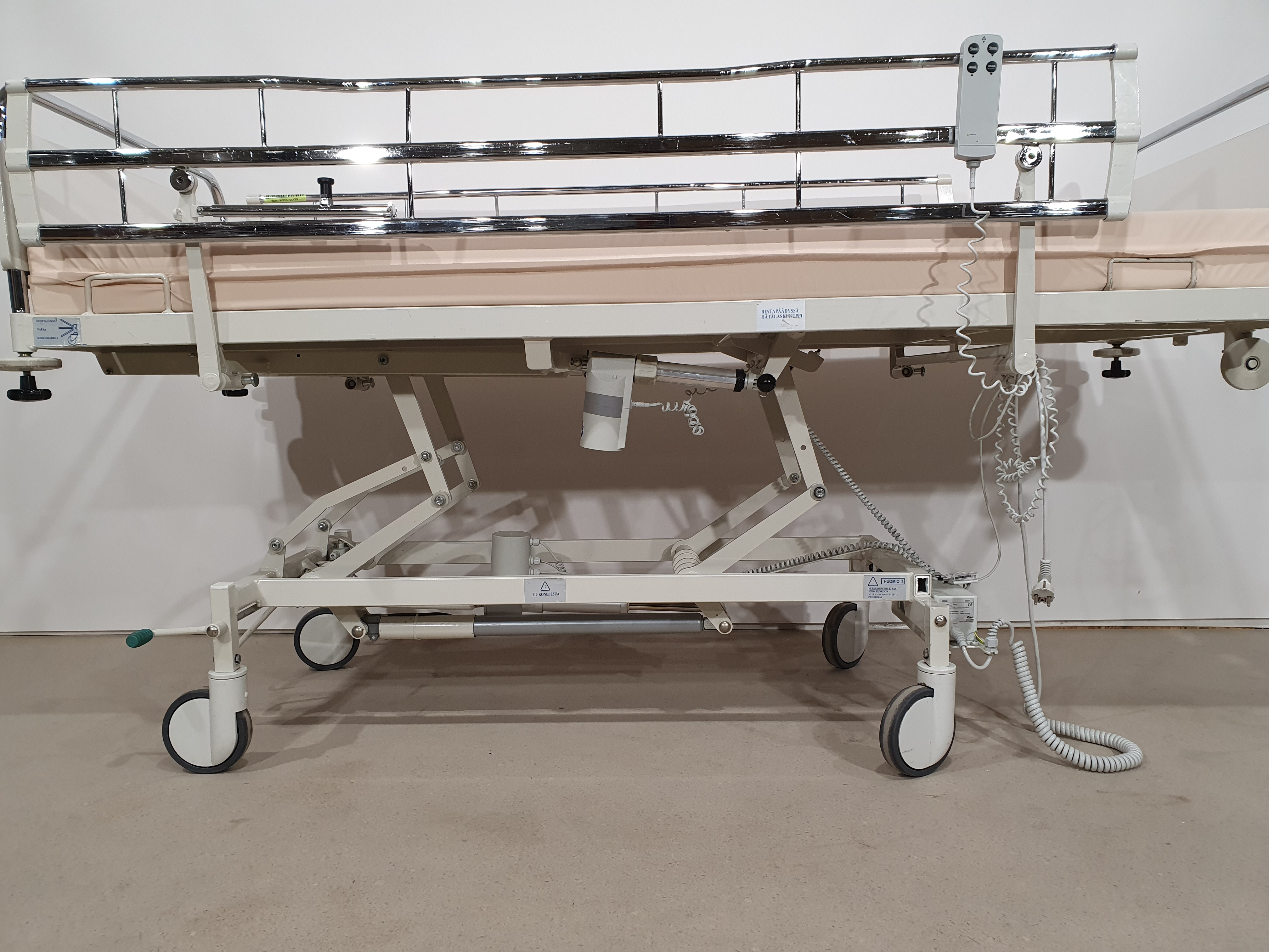 Electric care bed, hospital bed, rehabilitation bed – foto 18, Rideen