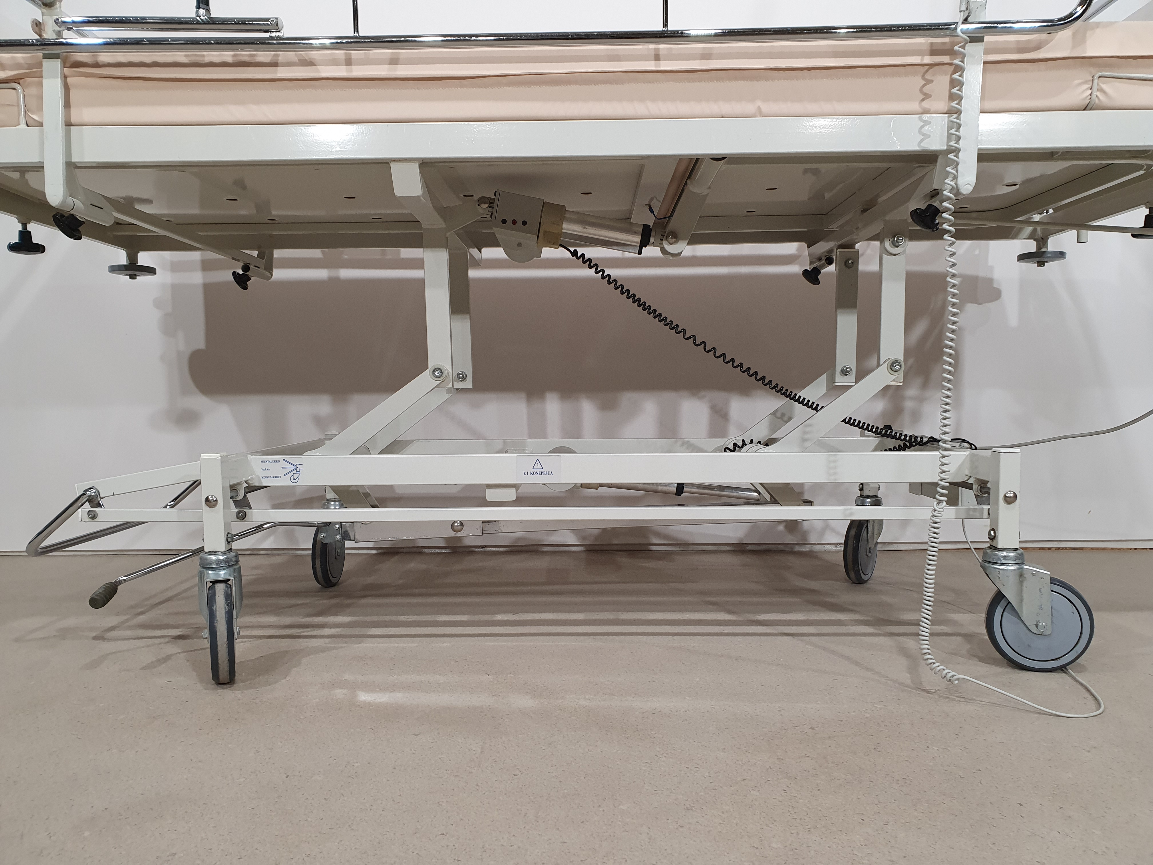 Electric care bed, hospital bed, rehabilitation bed – Foto 14, Rideen