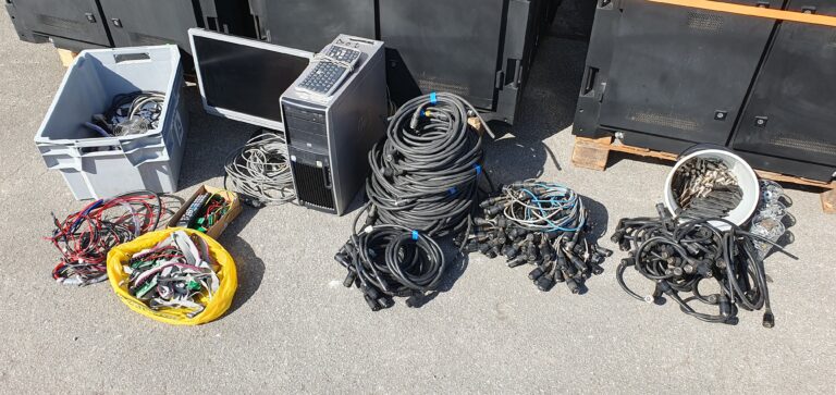 16042510-13-768x363