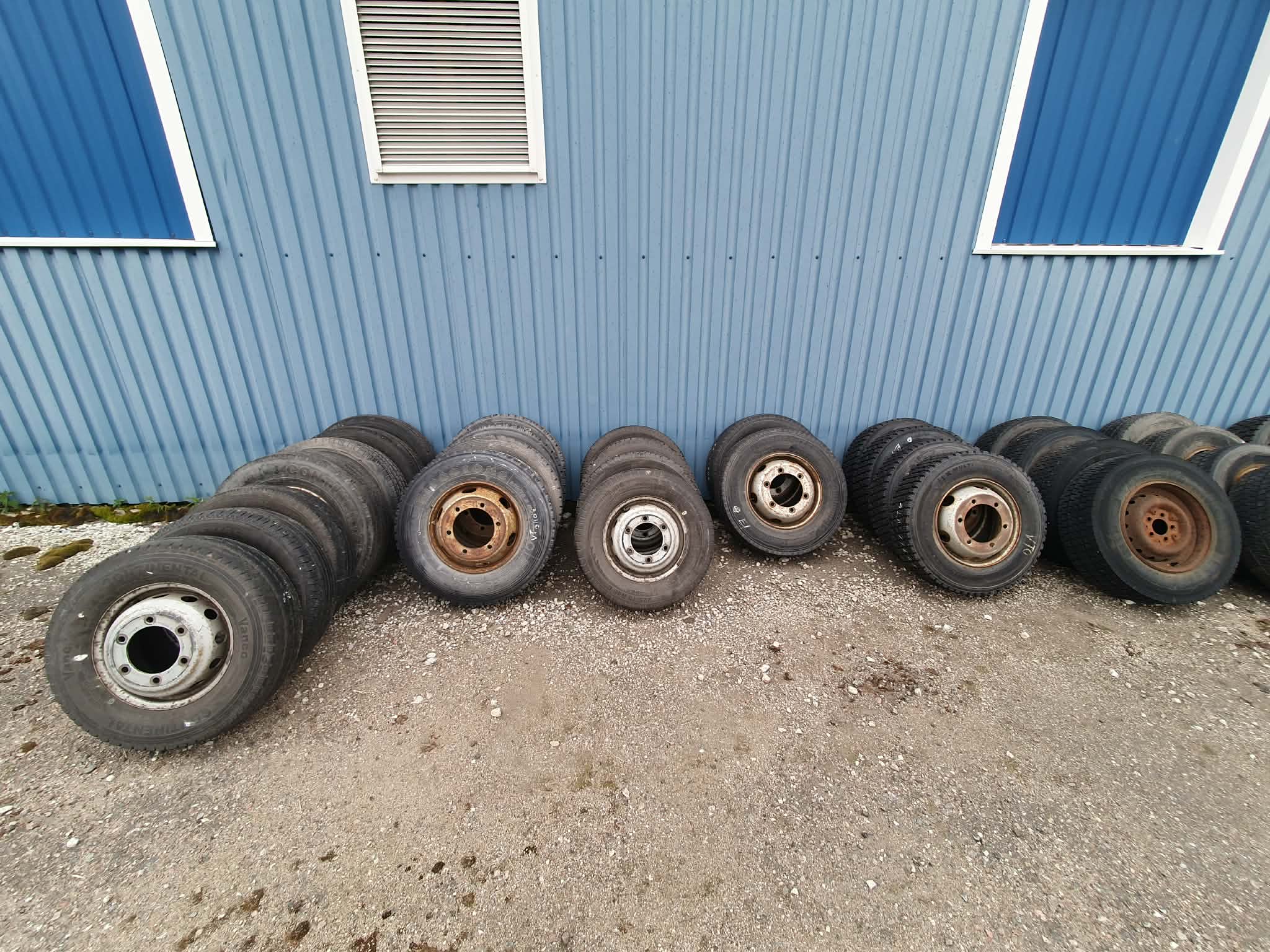 26052619 (6)
